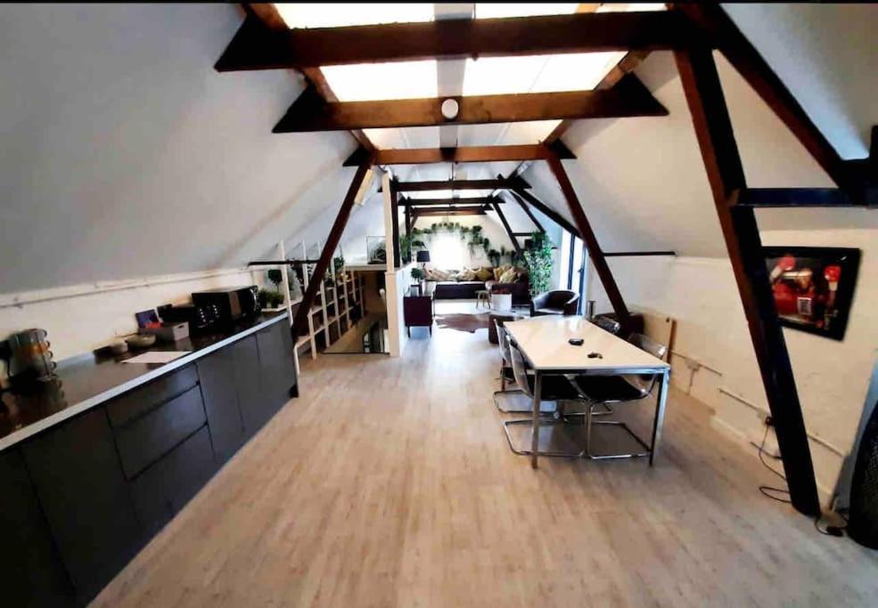 Lovely 1-Bedroom Serviced Apartment In Deal, Kent Extérieur photo